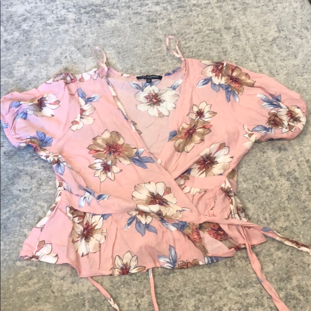 One clothing wrap top